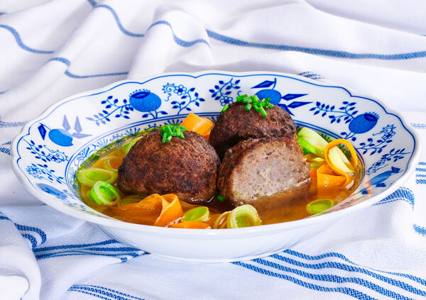 Gebackener Leberknödel