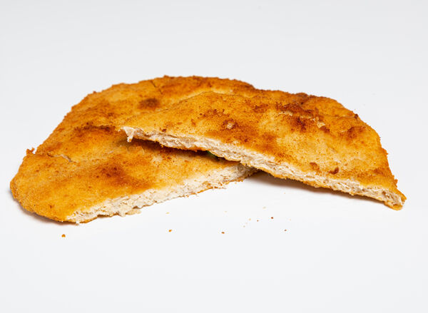 Vegane Schnitzel aus Weizen- und Erbsenprotein